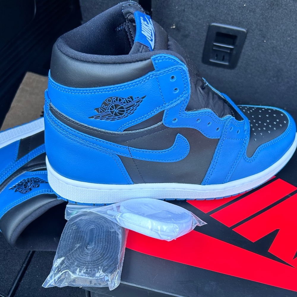 🖤💙 BRAND NEW DEADSTOCK JORDAN 1 OG💙🖤 NEVER WORN MENS 8.5 WOMENS 10